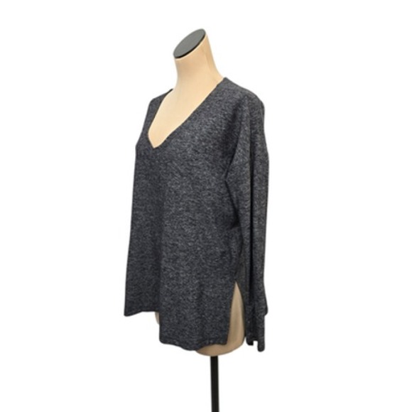 Lululemon‎ Shirt Womens 10 Gray Heather V Neck Long Sleeve Split Hem Yoga Casual - Picture 7 of 11